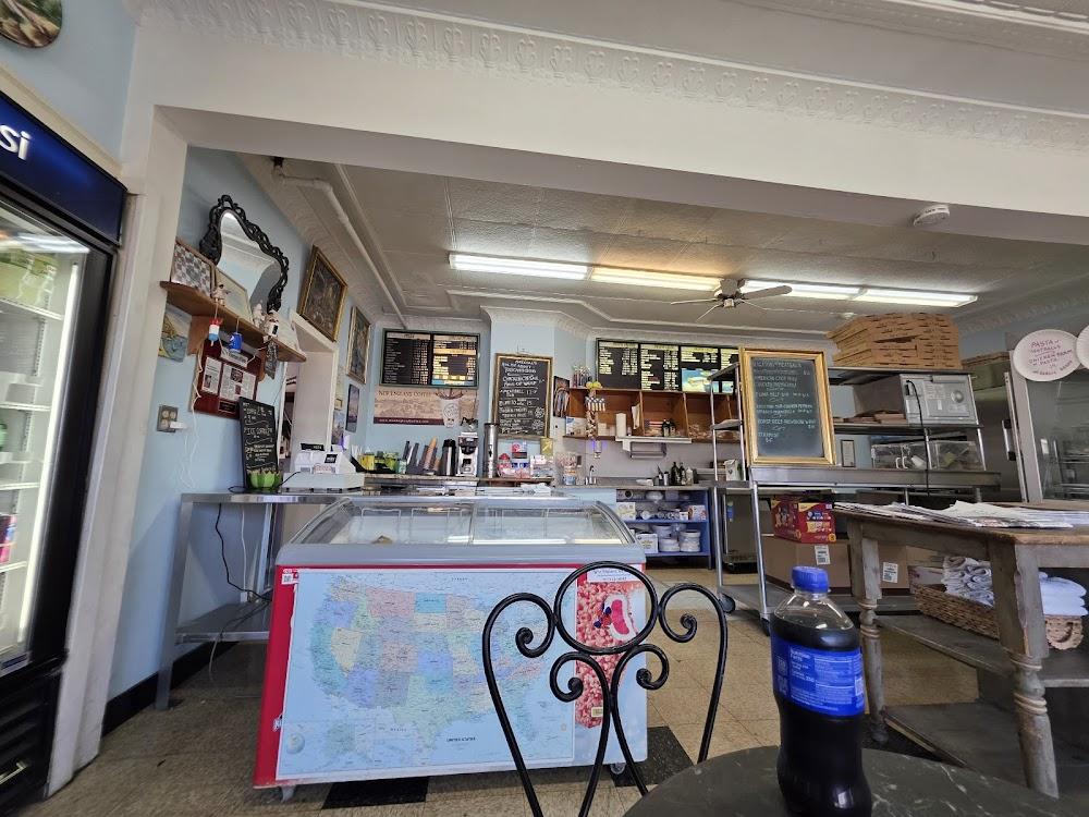 Carmine's Cafe